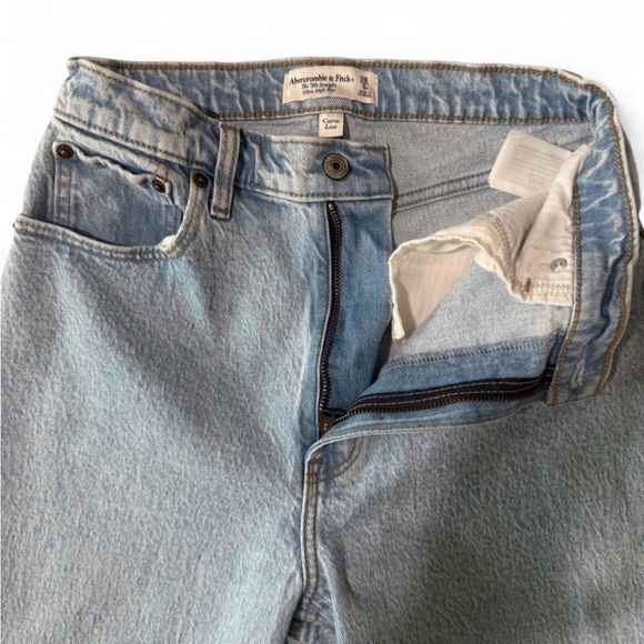 Abercrombie & Fitch Curve Love The 90’s Straight Ultra High Rise Pants 28/6R - Picture 5 of 5